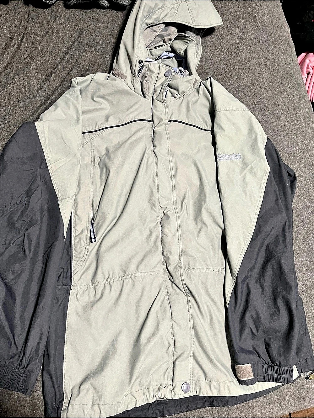 Columbia Women's Hooded Ski Jacket Gray & Black Size Medium